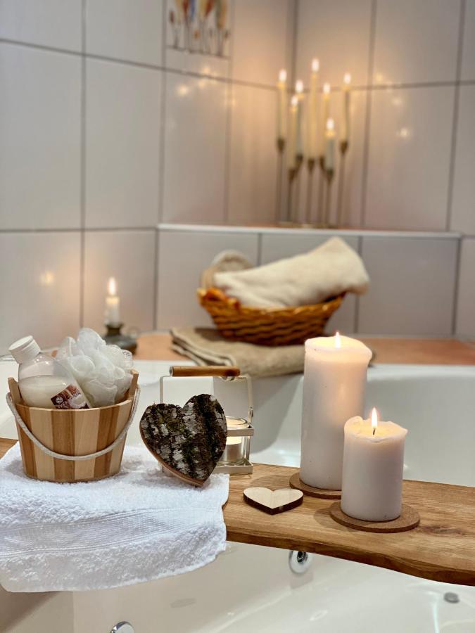 Private Spa Mit Sauna Und Whirlpool Schrozberg Buitenkant foto